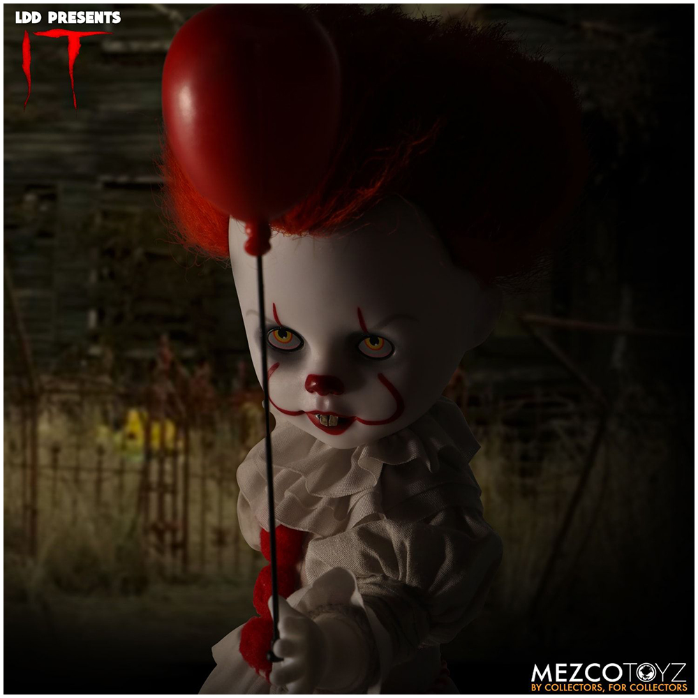 MEZCO Living Dead Doll - IT (2017) Pennywise