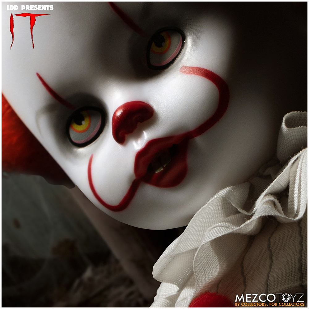 MEZCO Living Dead Doll - IT (2017) Pennywise