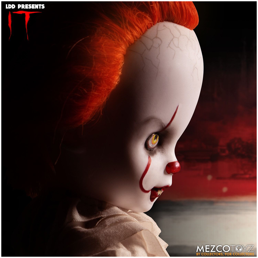 MEZCO Living Dead Doll - IT (2017) Pennywise