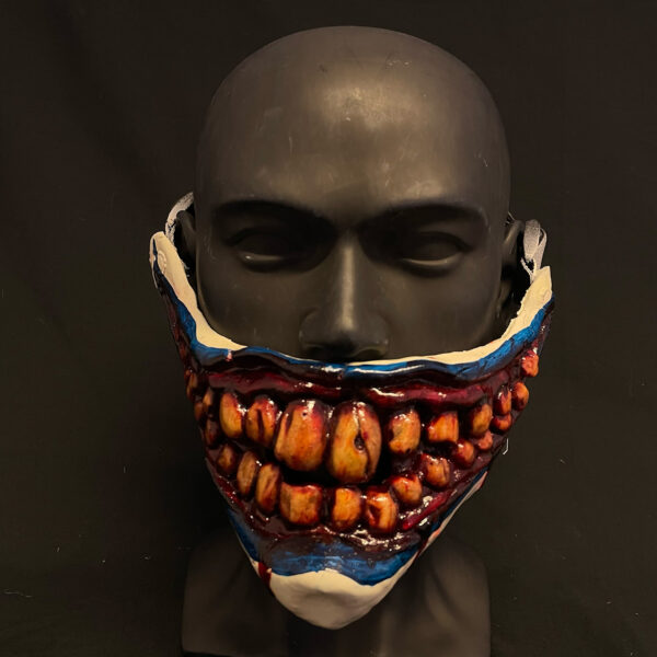grin evil clown quarter mask