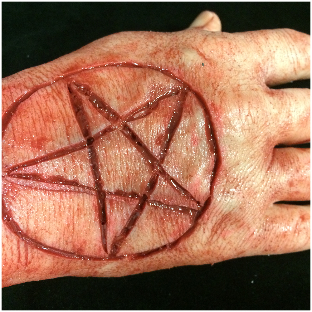 Silicone severed Hand with Pengatram