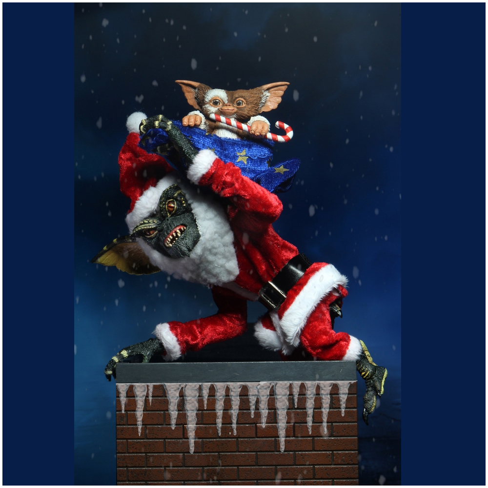 NECA Gremlins Santa Stripe & Gizmo 7