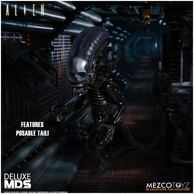 MEZCO Designer Series - Deluxe Alien