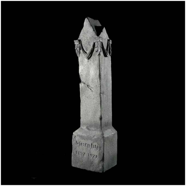 Distortions Frightronic Animated Prop - Monument Gravestone