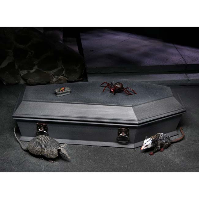 Universal Monsters Dracula Accessory Set 7 Inch Scale