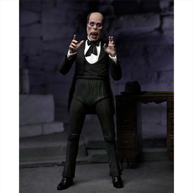 NECA Universal Monsters - Ultimate Phantom Of The Opera 7