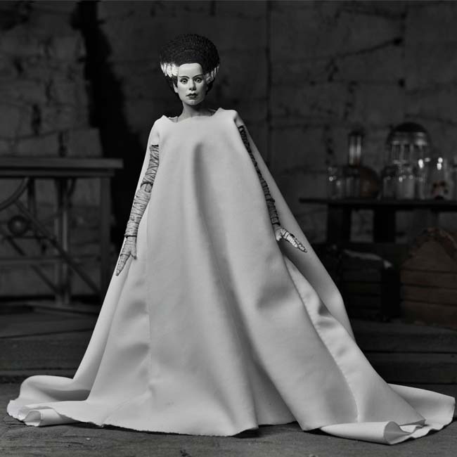 NECA Universal Monsters Bride Of Frankenstein (Black & White) Ultimate 7