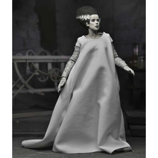 NECA Universal Monsters Bride Of Frankenstein (Black & White) Ultimate 7