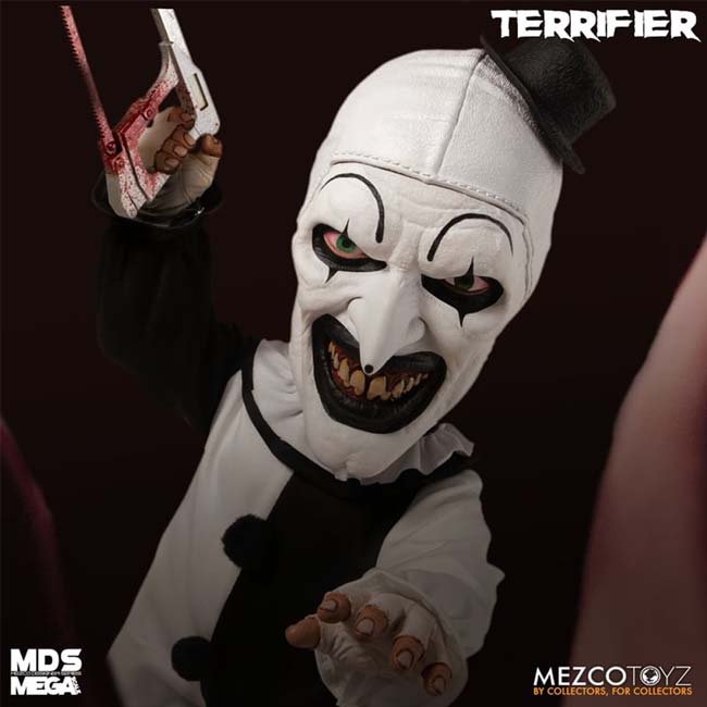 Mezco Mds Mega Scale Terrifier Art The Clown With Sound Pre Order Mad About Horror