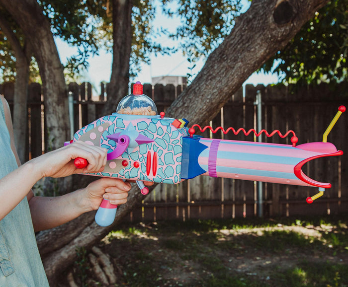 Syndicate Collectibles -  Killer Klowns Popcorn Bazooka Electronic Prop Replica