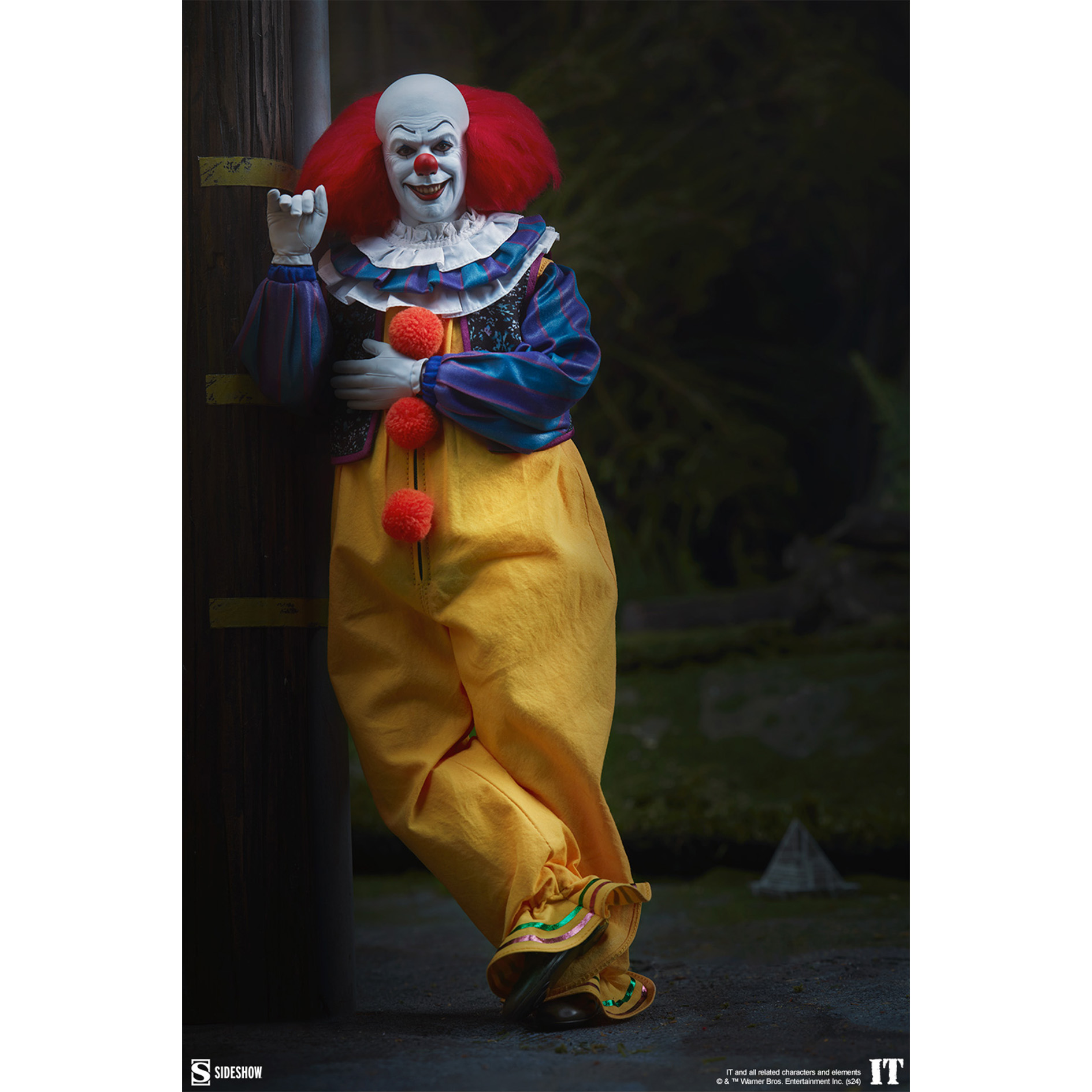 Sideshow Collectibles - IT Pennywise 1/6 Scale Action Figure - PRE ORDER