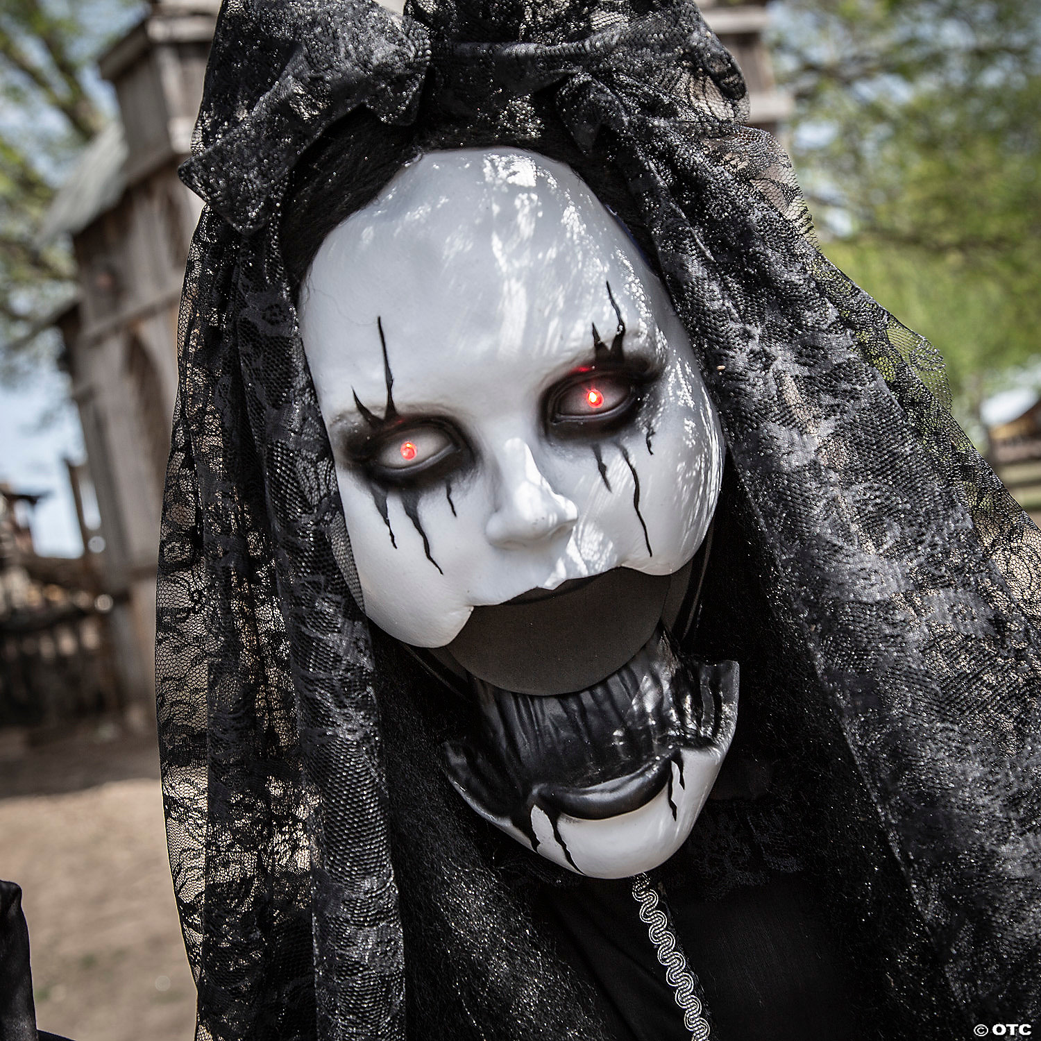 6ft Hanging Jaw Dropping Creepy Halloween Bride