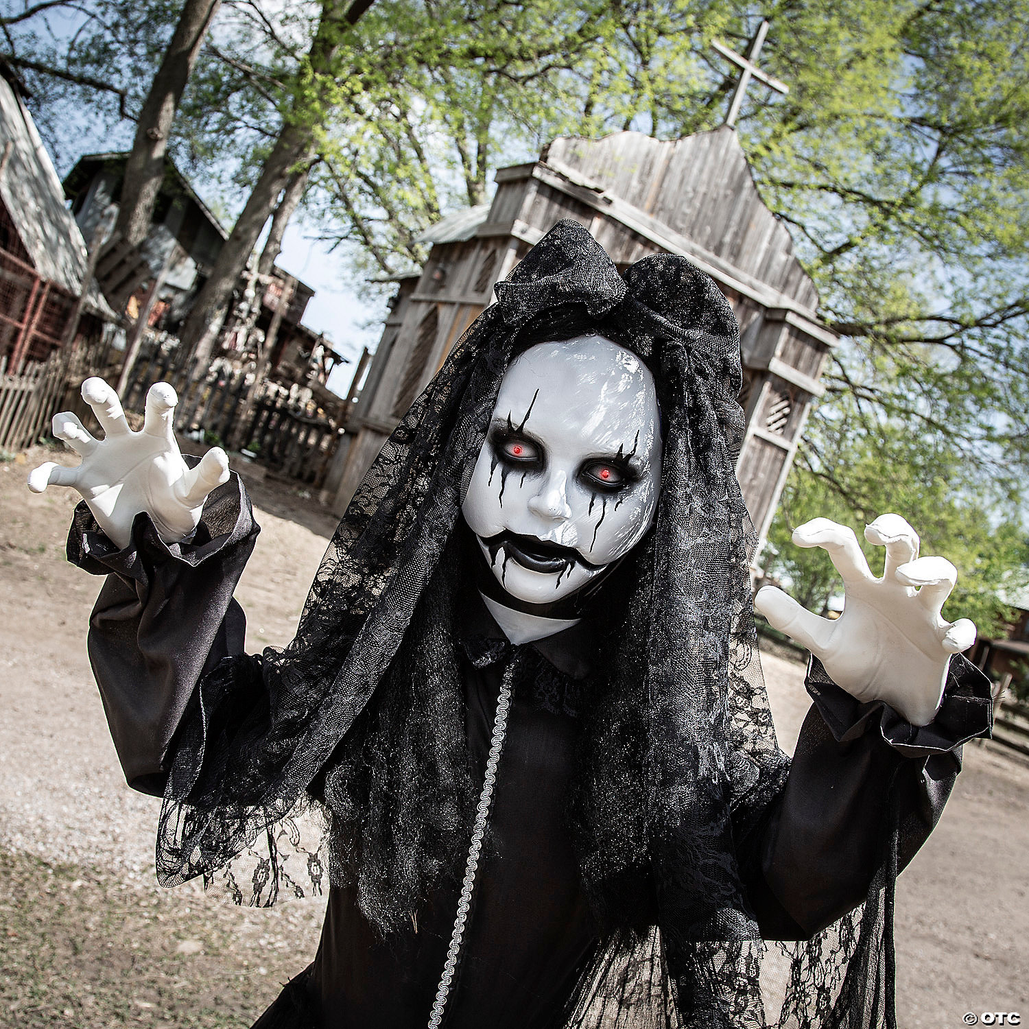 6ft Hanging Jaw Dropping Creepy Halloween Bride