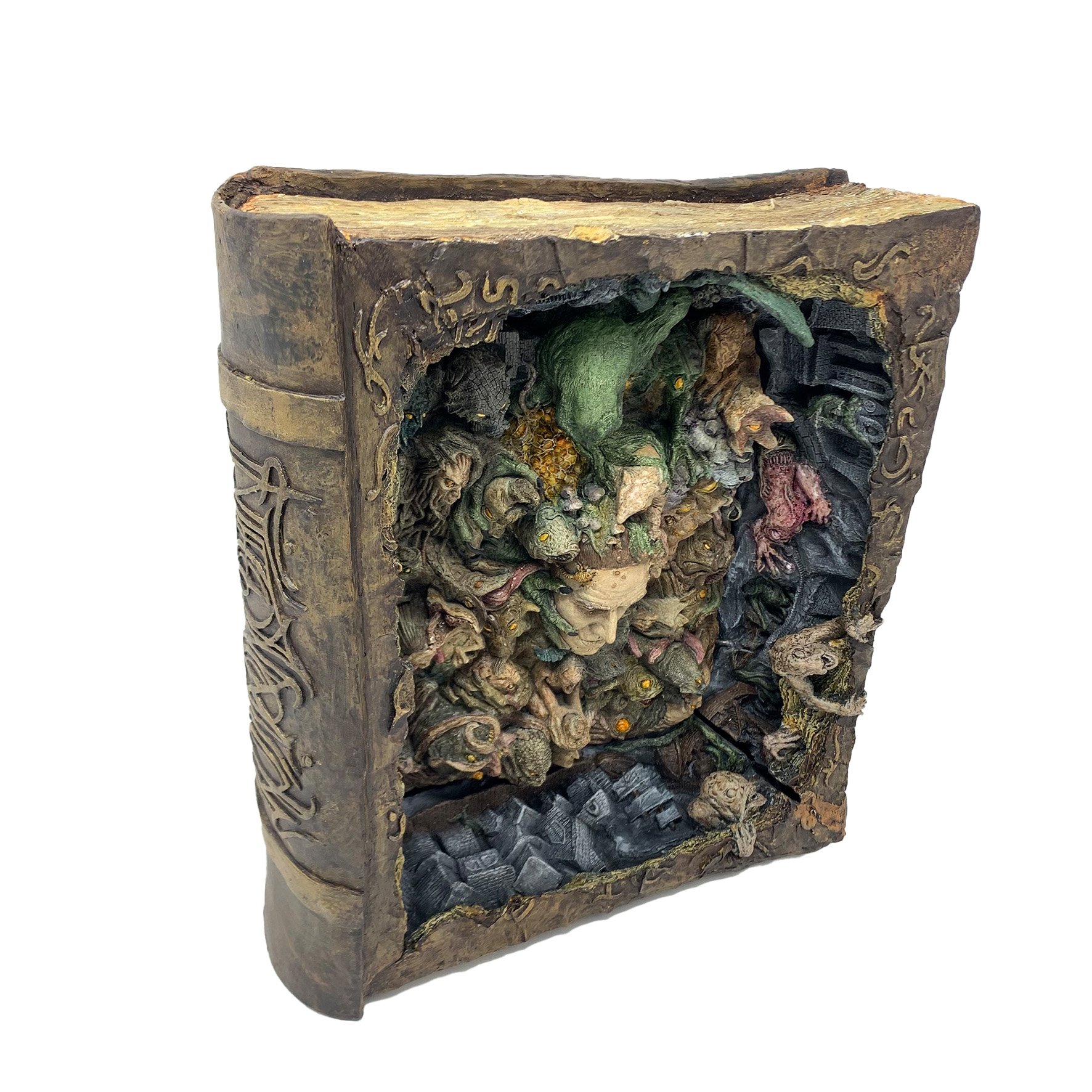 Black Heart Models - Necronomicon Statue