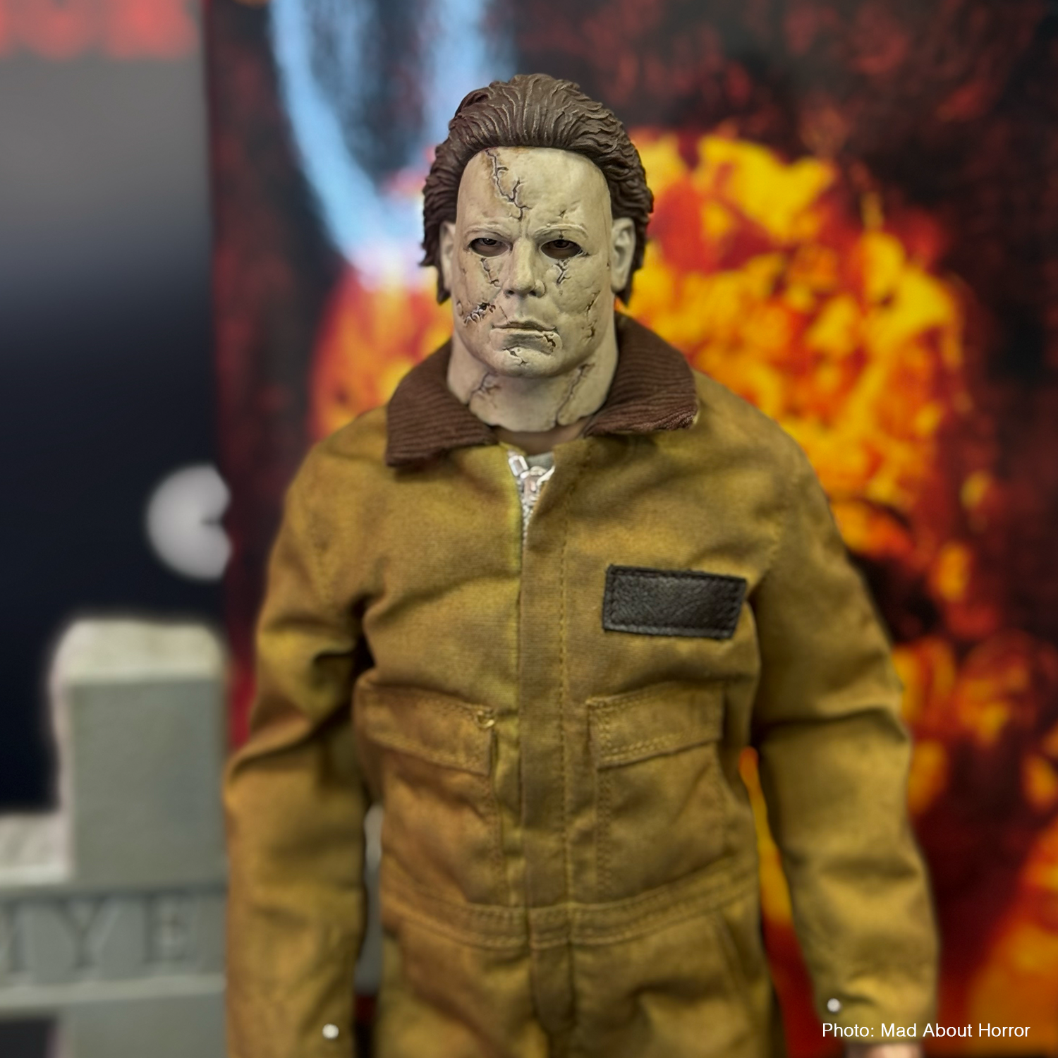 Rob Zombie's Halloween Michael Myers Deluxe 1/6 Scale Figure