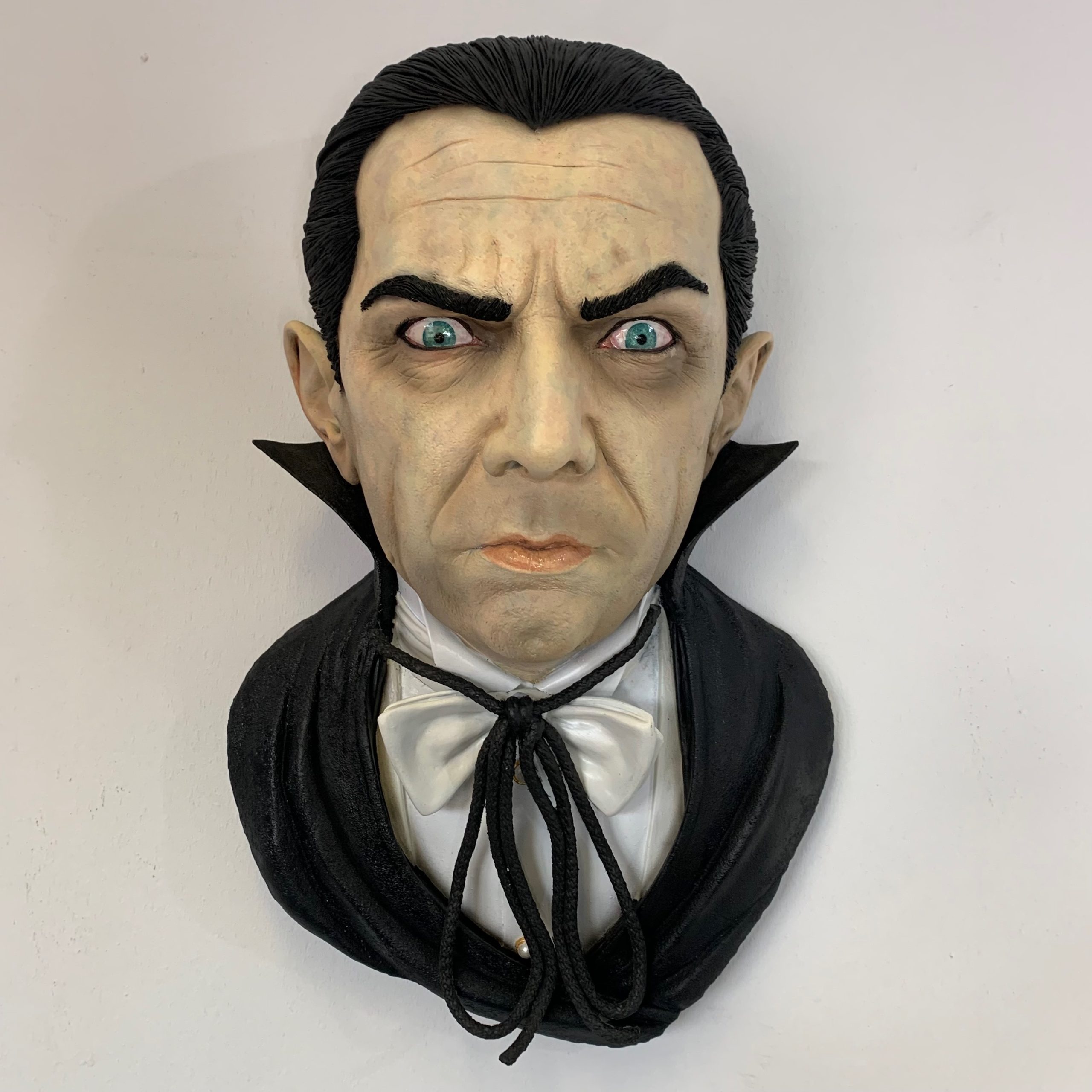 Black Heart Models 1:1 Scale Wall Hanger - Dracula (Bela Lugosi)