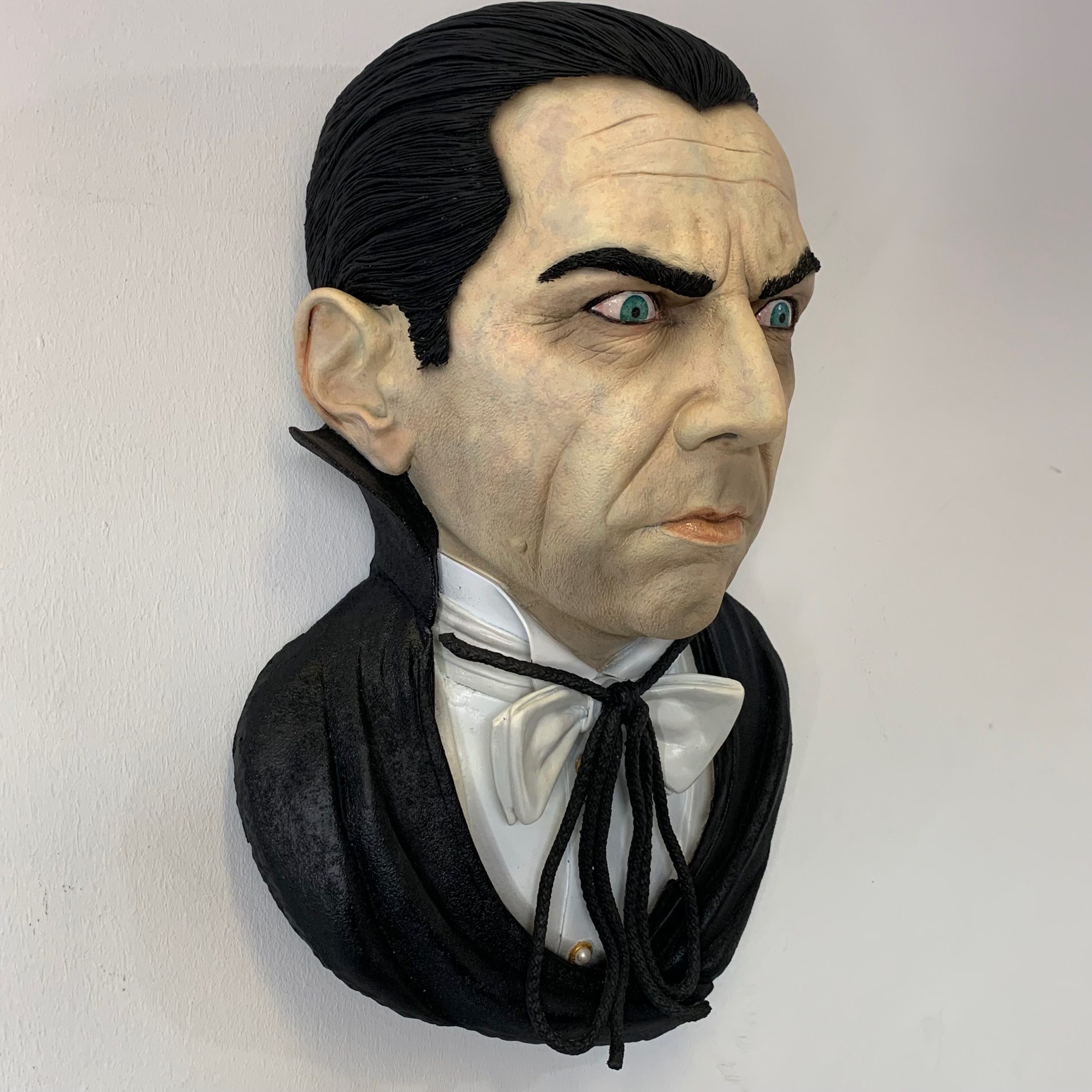 Black Heart Models 1:1 Scale Wall Hanger - Dracula (Bela Lugosi)