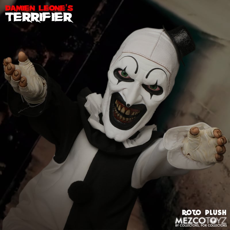 MEZCO Terrifier Art the Clown MDS Roto Plush Figure