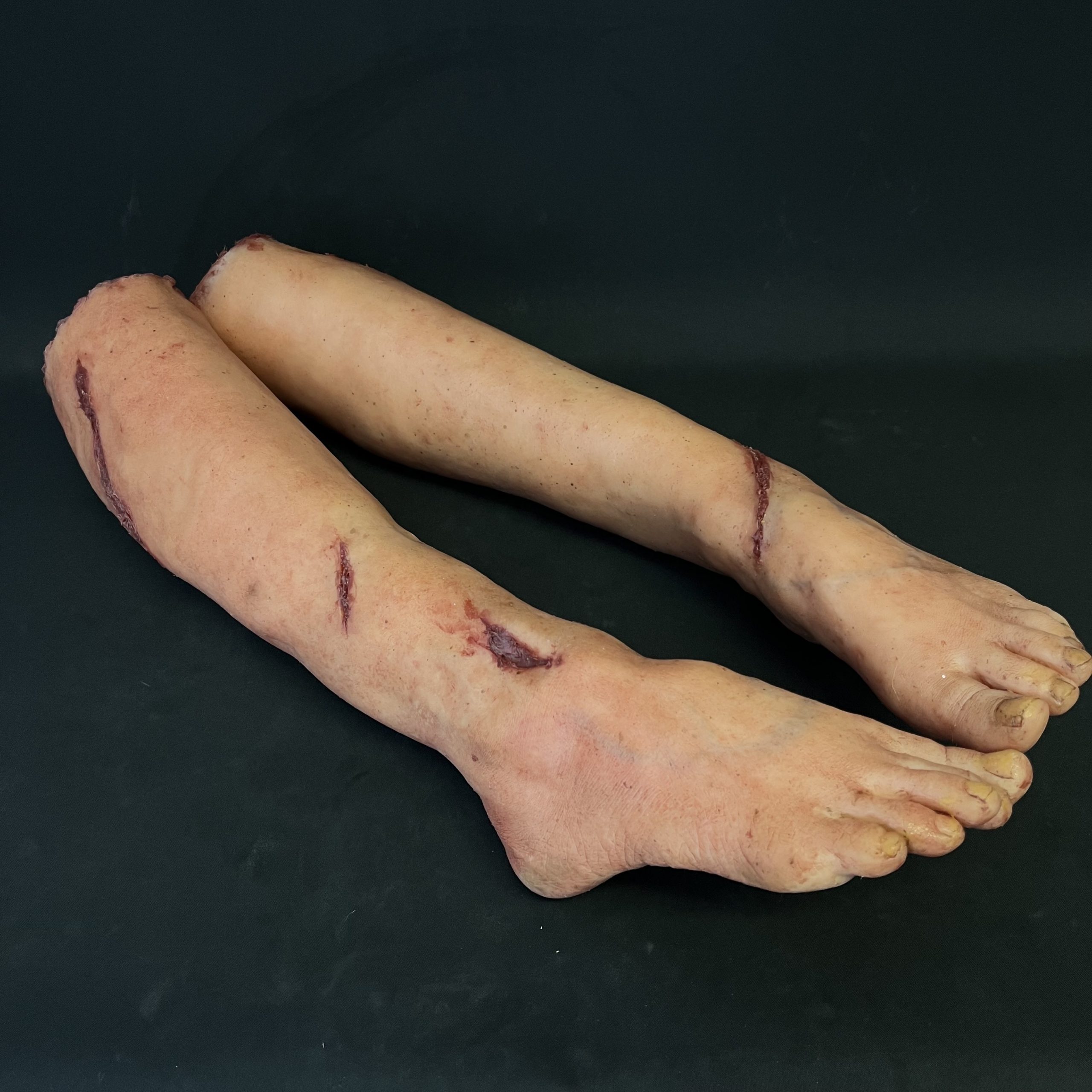 Silicone Severed Leg With Wounds - Female