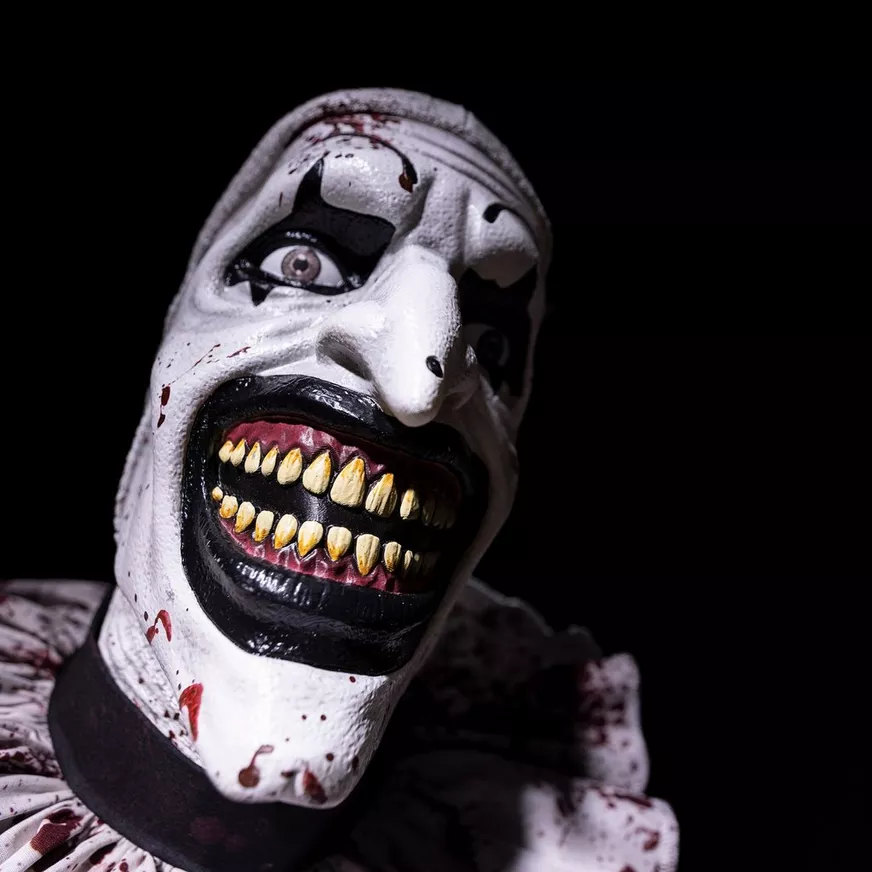 6.5ft Terrifier Art the Clown Animated Prop (Bloody)