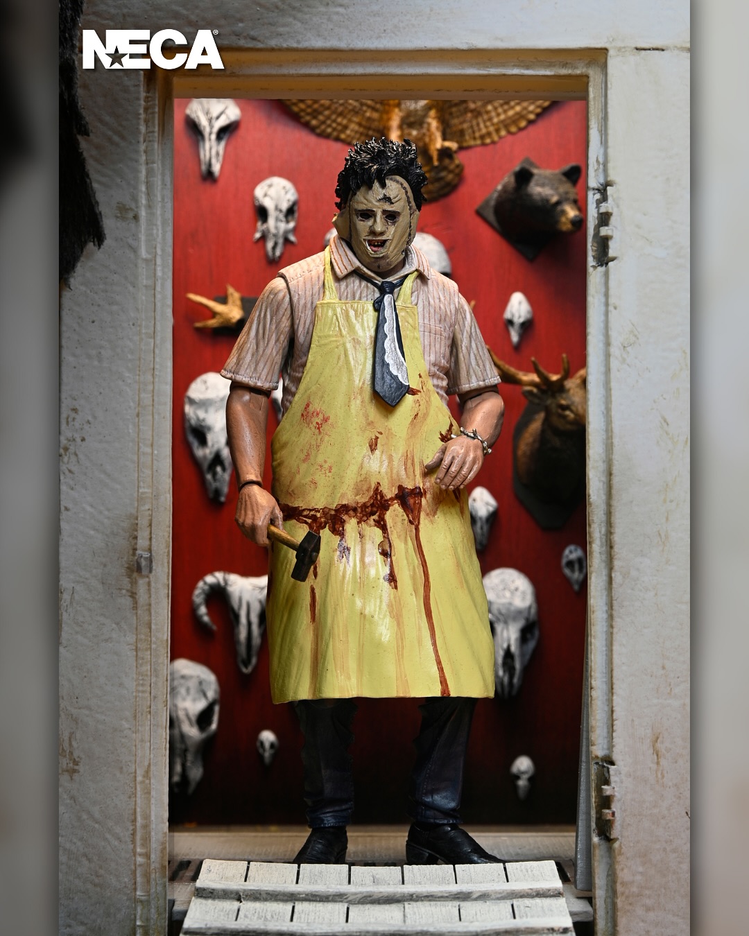 NECA Texas Chainsaw Massacre - Leatherface 50th Anniversary 7