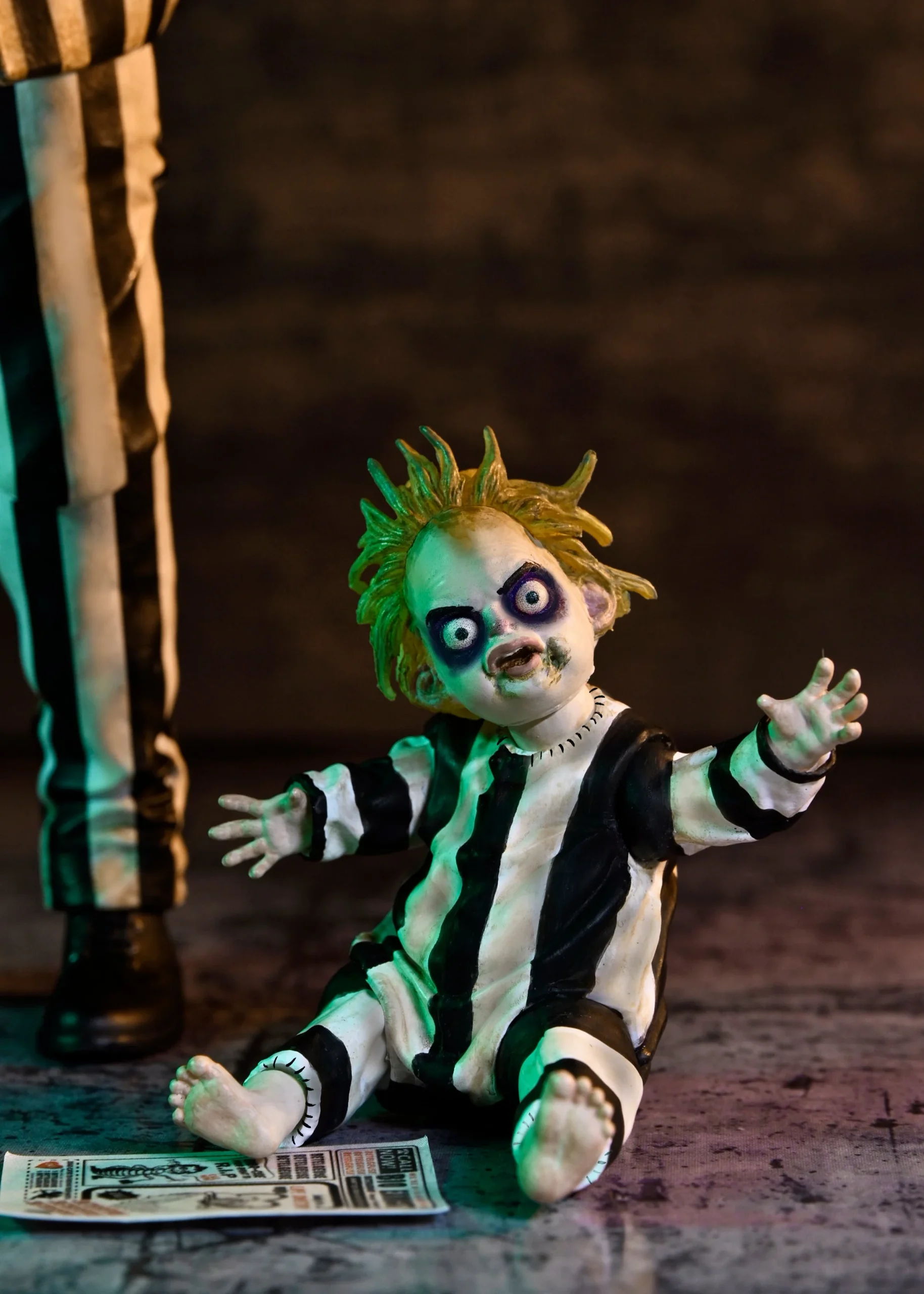 NECA Beetlejuice - Striped Suit Ultimate 7