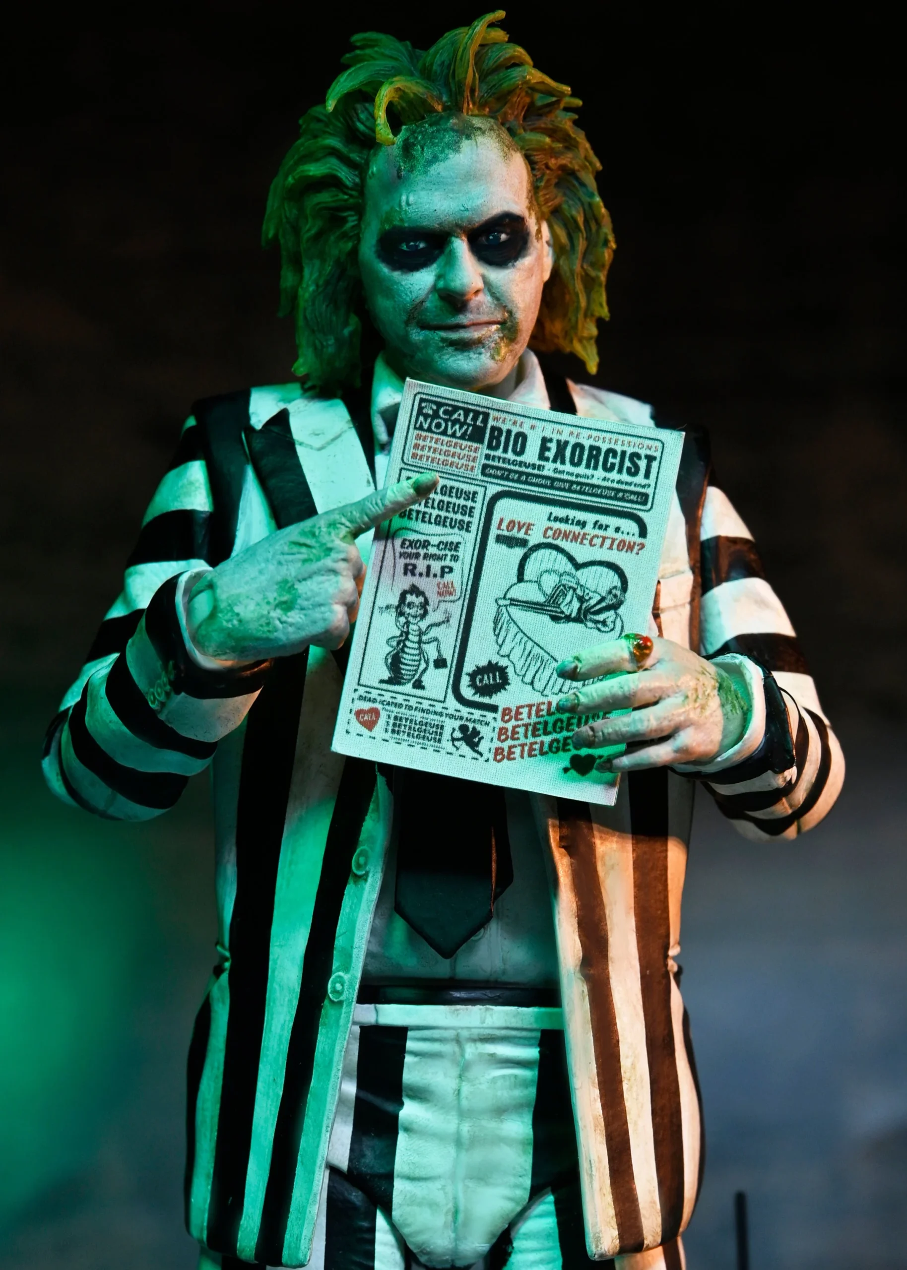 NECA Beetlejuice - Striped Suit Ultimate 7