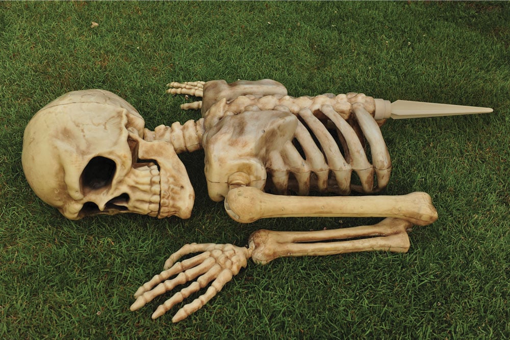 1.2M Tall Giant Posable Skeleton Grave Breaker