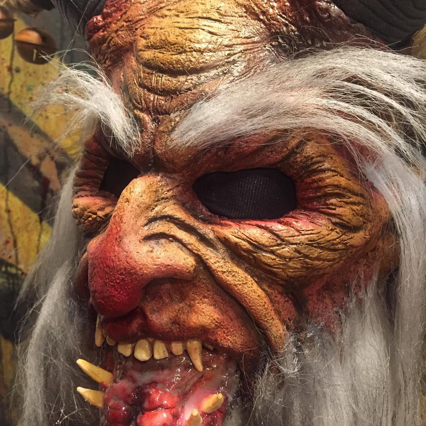 Krampus Maske mit Kapuze