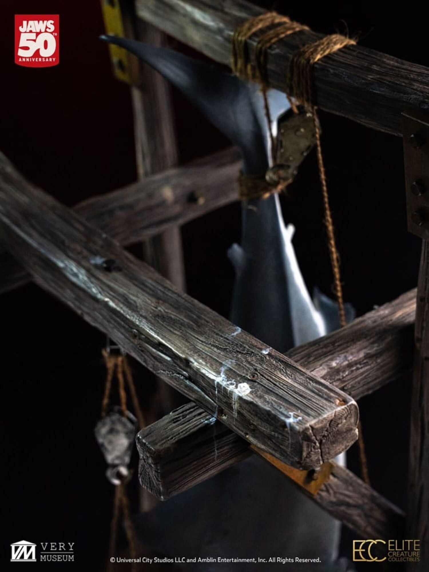 Elite Creature Collectibles - Jaws 1/12 Scale Maquette Statue