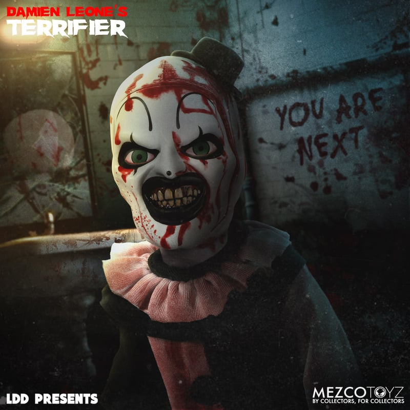 MEZCO Living Dead Dolls Terrifier - Art the Clown Blood Splatter Edition