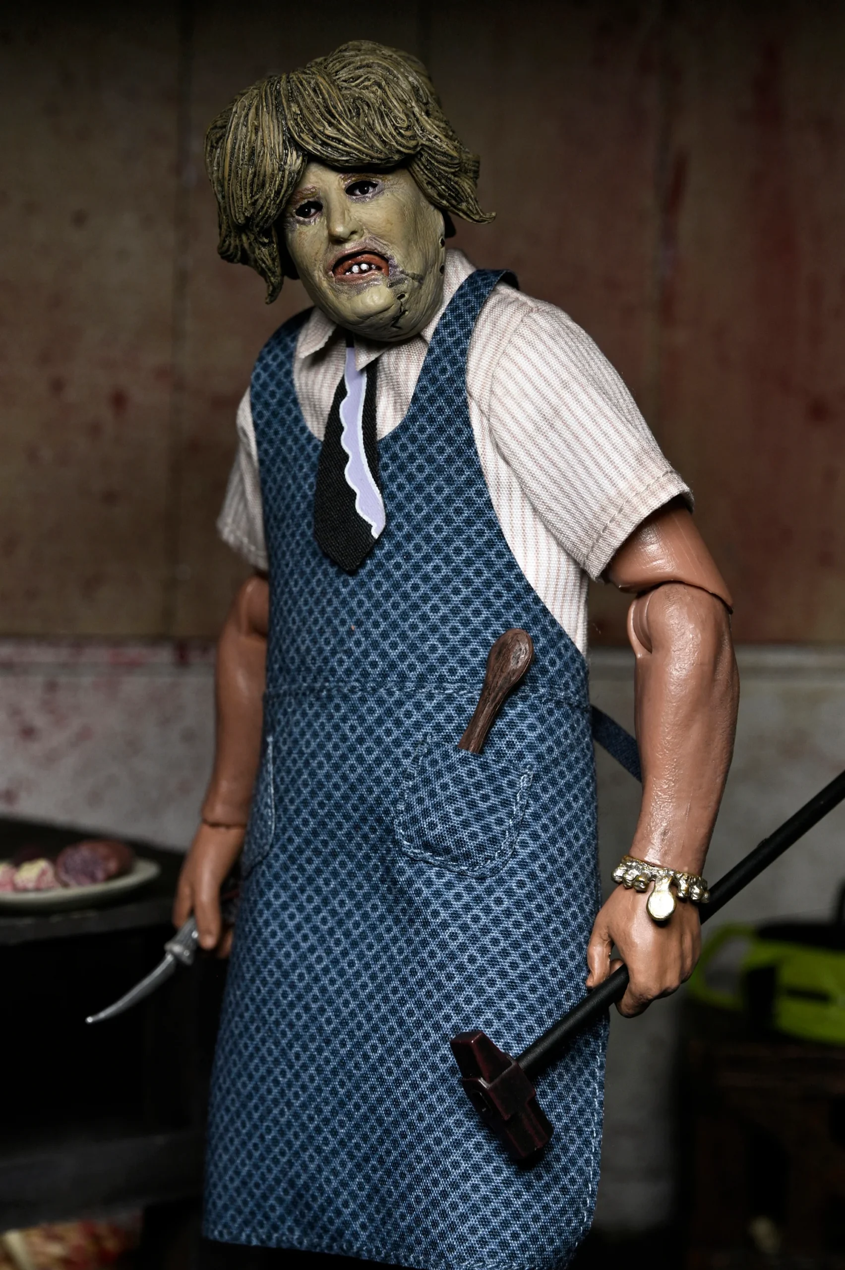 NECA Texas Chainsaw Massacre - Leatherface Old Lady Mask 8