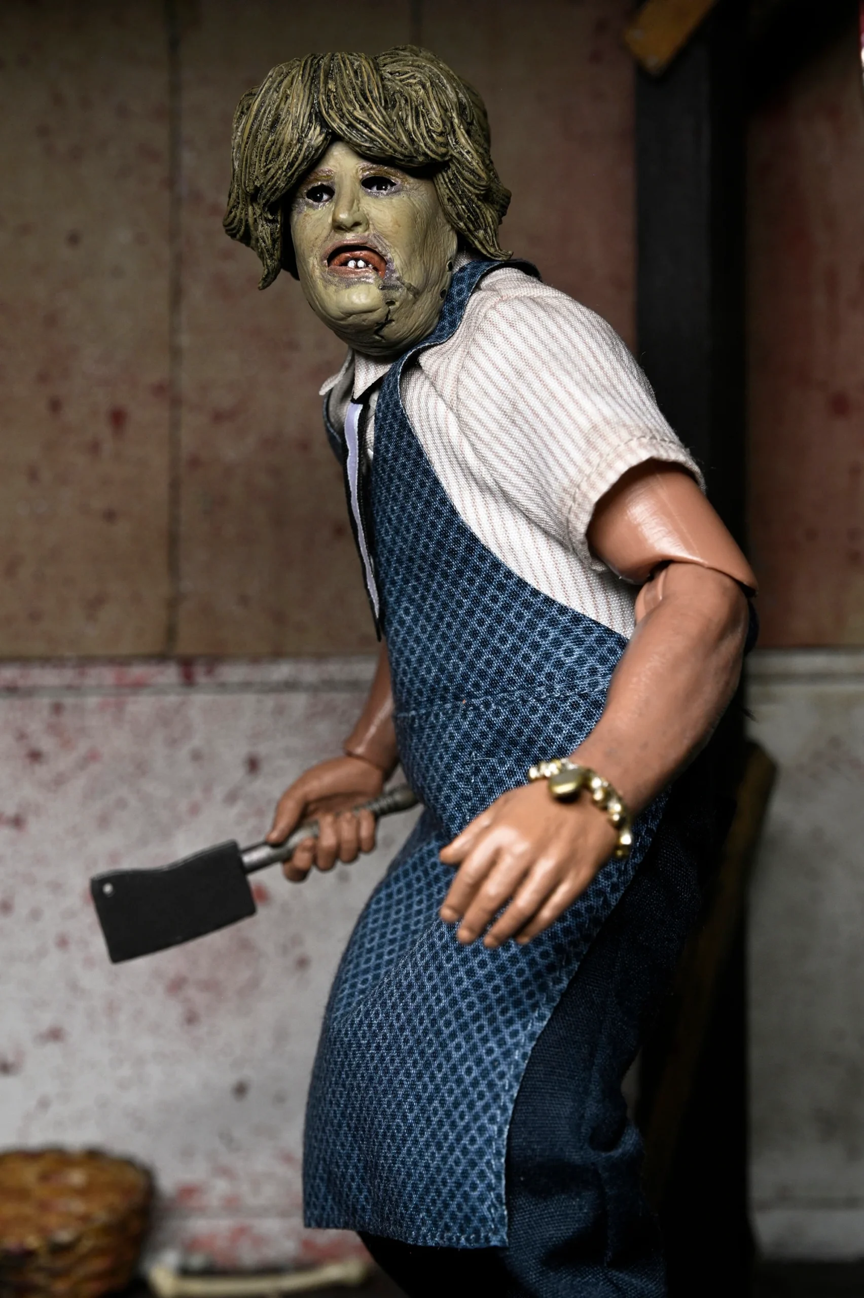 NECA Texas Chainsaw Massacre - Leatherface Old Lady Mask 8