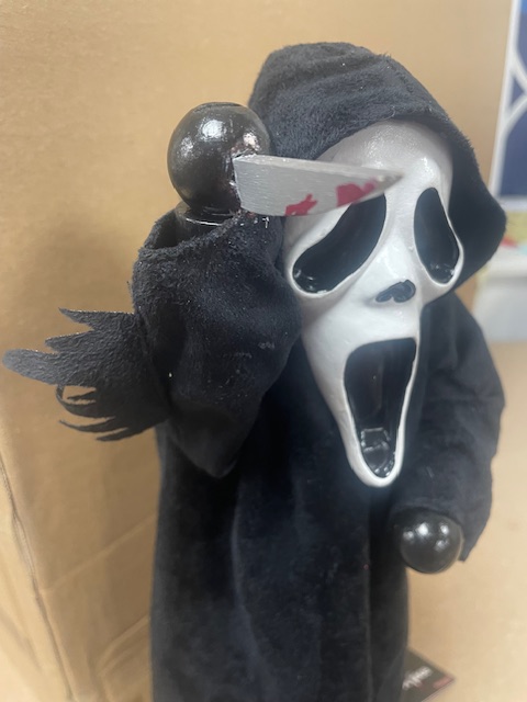Ghostface Nutcracker (Spirit Halloween) (IMPERFECT)