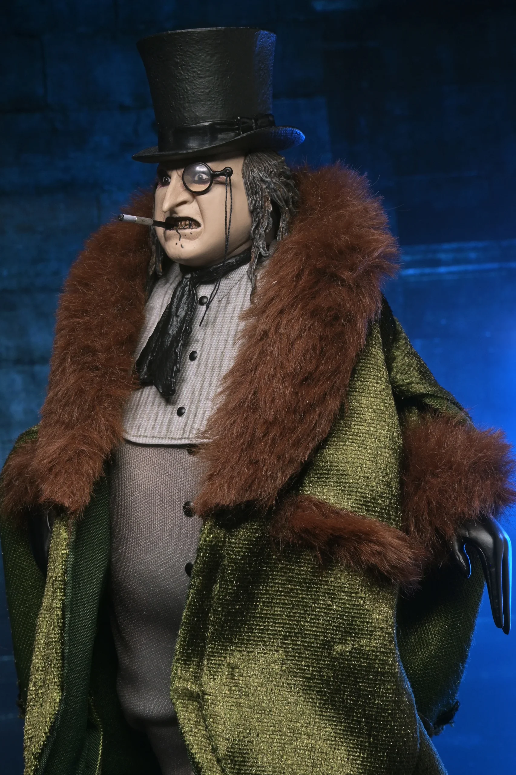 NECA Batman Returns - Penguin 8