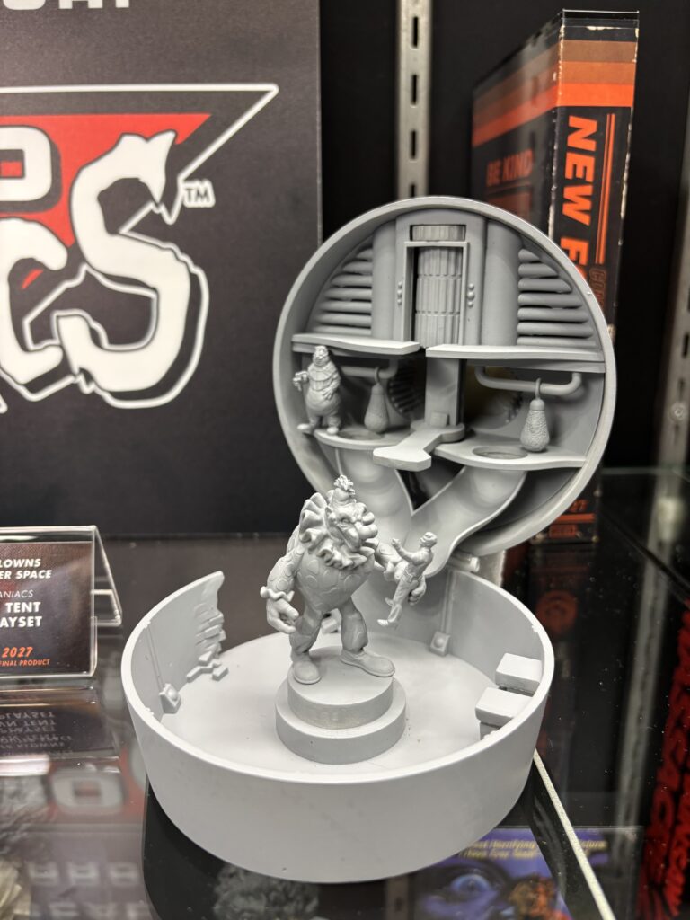 Killer Klowns from outer space micro maniacs