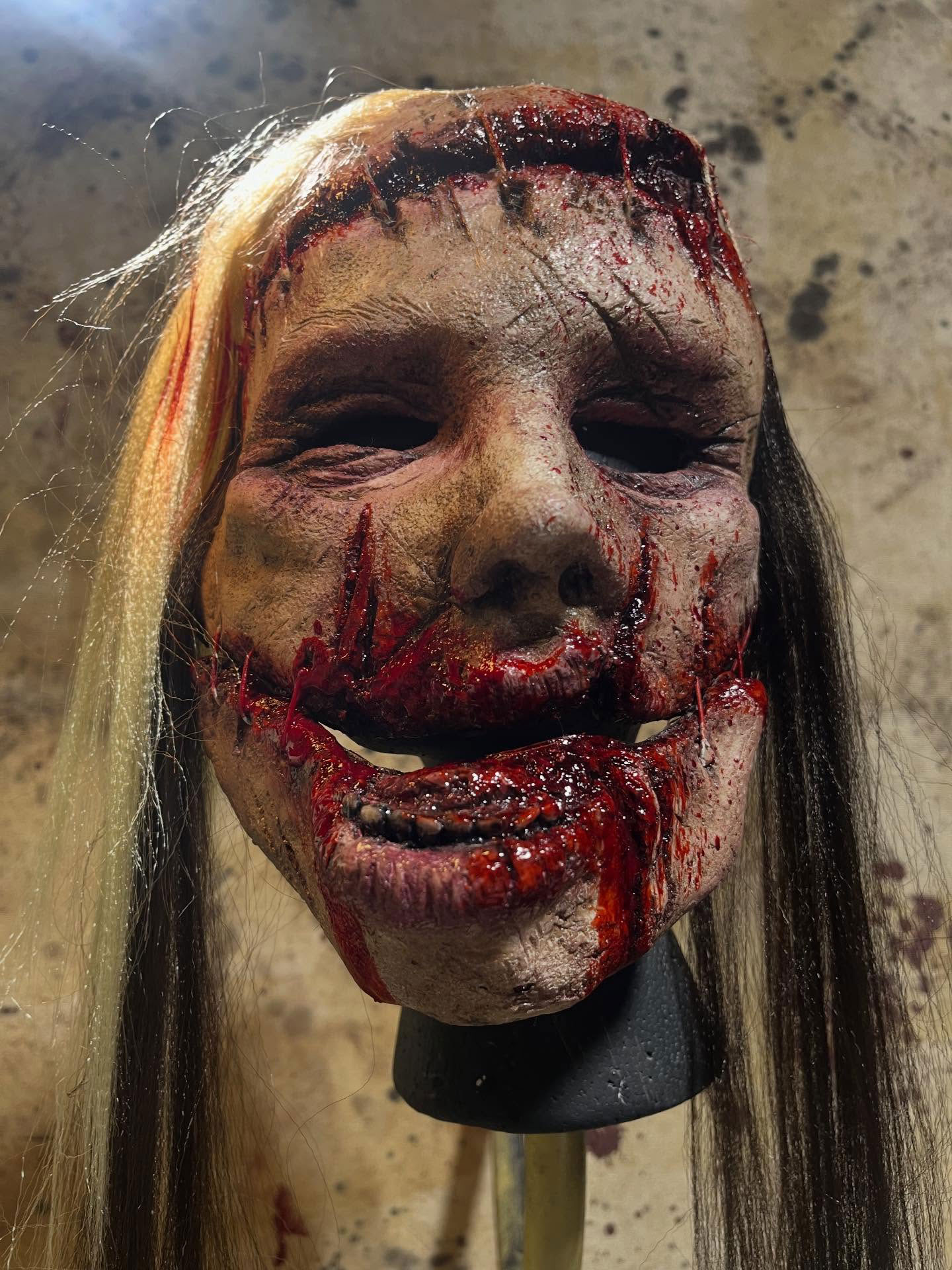 Toupet-Maske