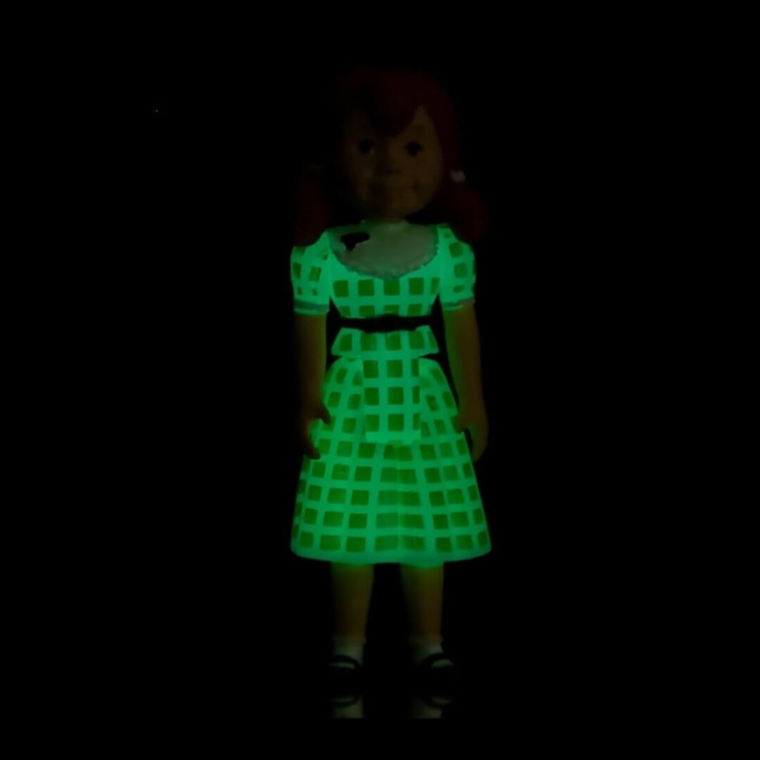 The Twilight Zone - Talky Tina 3 3/4-Inch Action Figure (Glow-in-the-Dark)