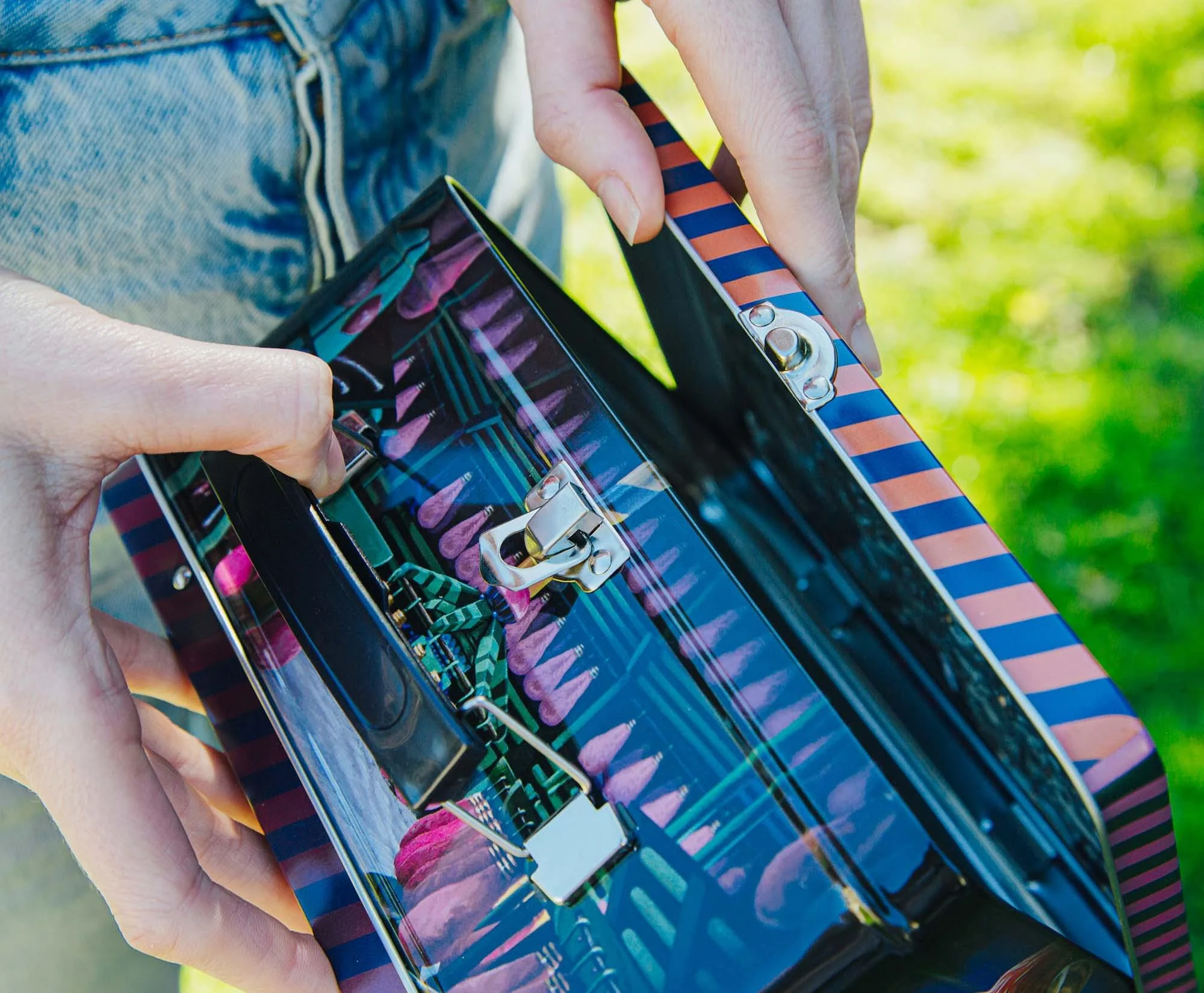 Killer Klowns From Outer Space Retro Tin Lunchbox