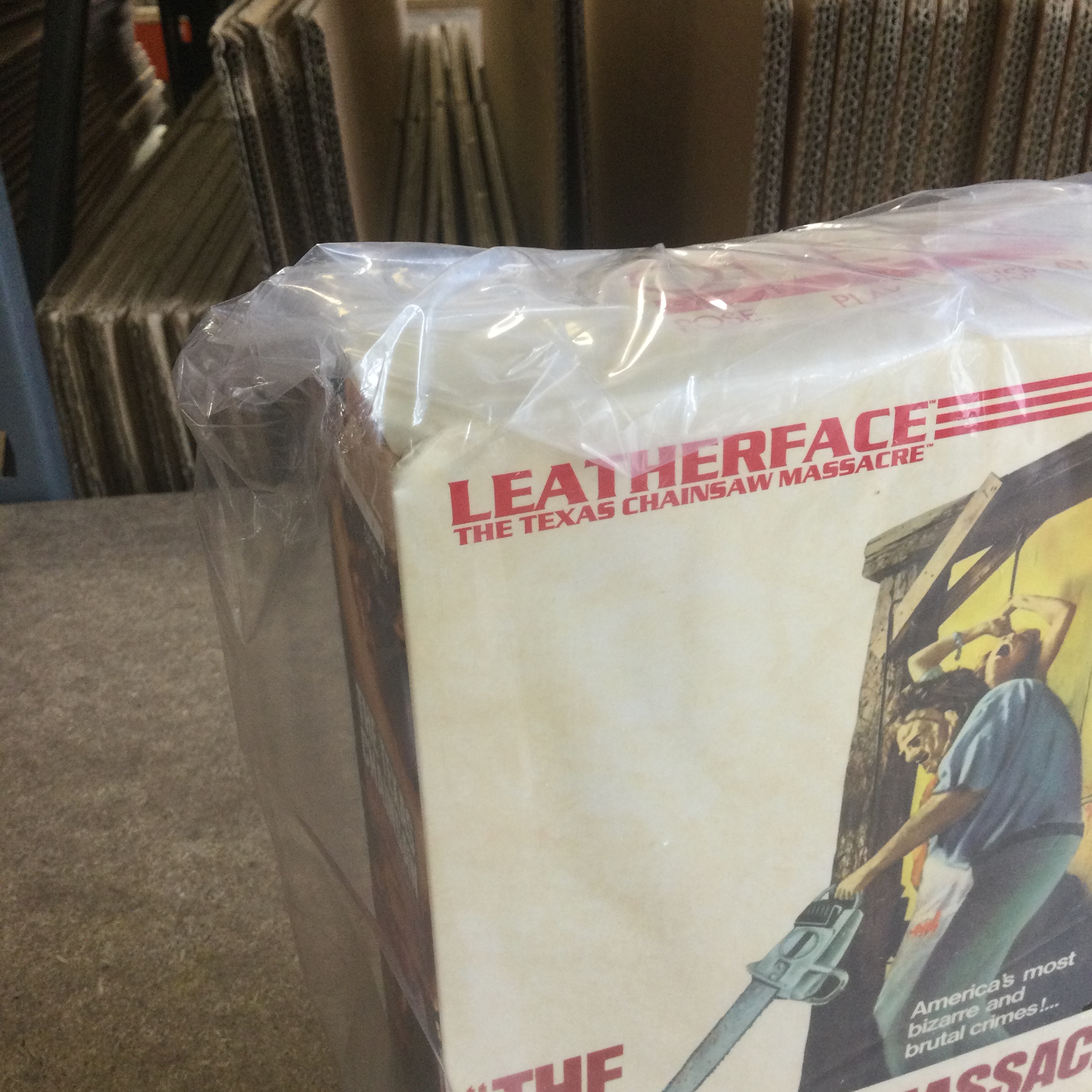 MEZCO One:12 Collective Massacree à la tronçonneuse - Figurine d'action Leatherface à l'échelle 1/12 (BOÎTE IMPARFAITE)