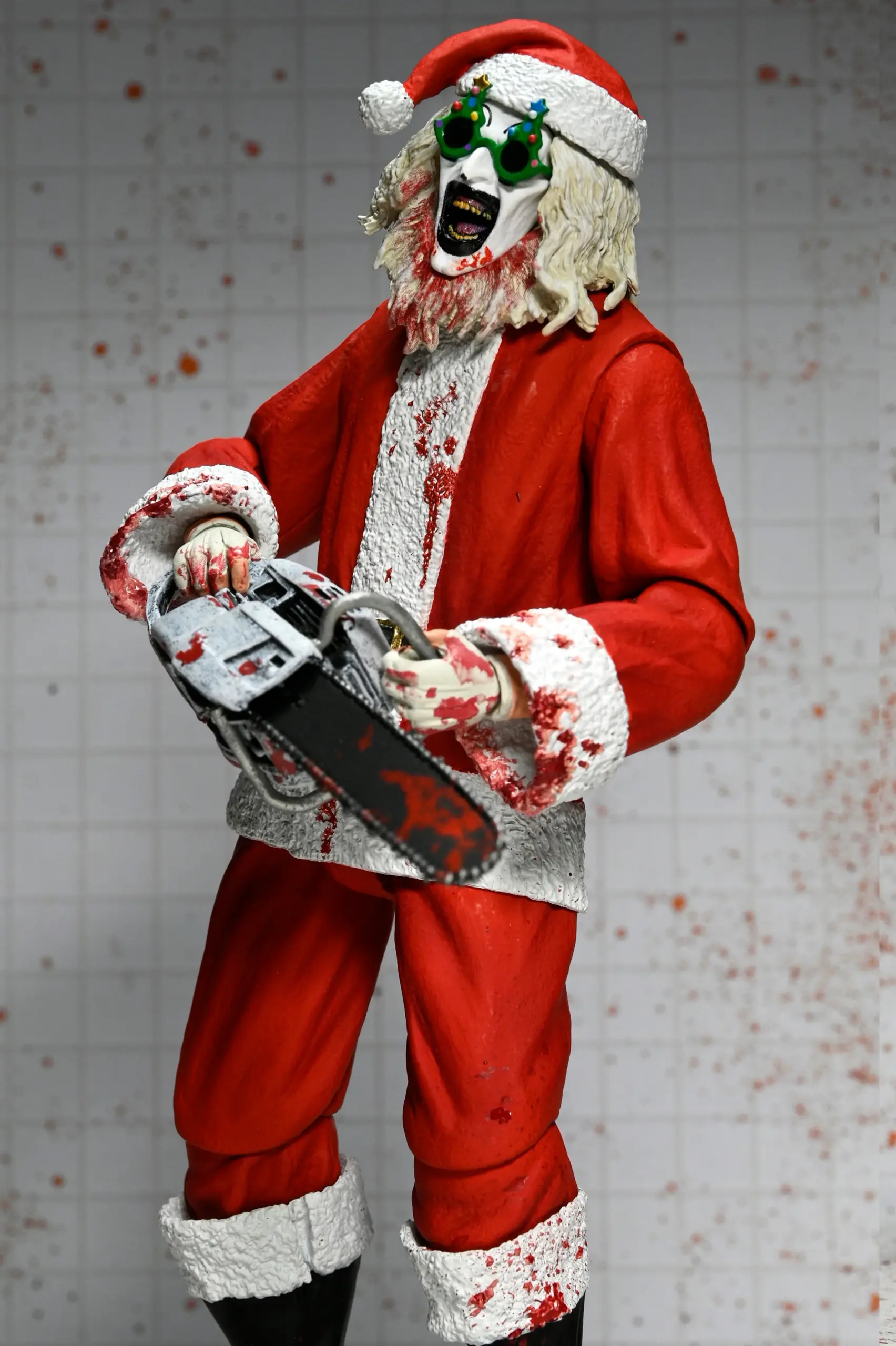 NECA Terrifier 3 - Art le Clown en costume de Père Noël sanglant Ultimate 7