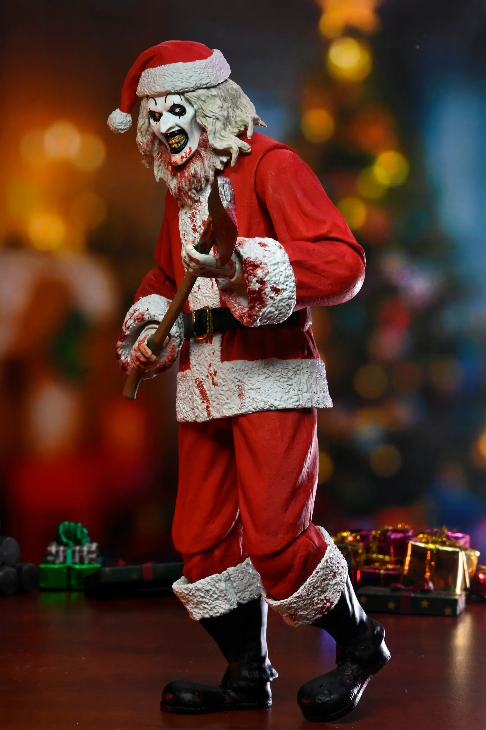 NECA Terrifier 3 - Art le Clown en costume de Père Noël sanglant Ultimate 7