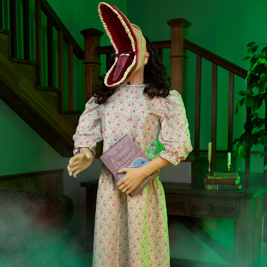 5,5 Fuß Beetlejuice - Barbara Halloween Animatronic