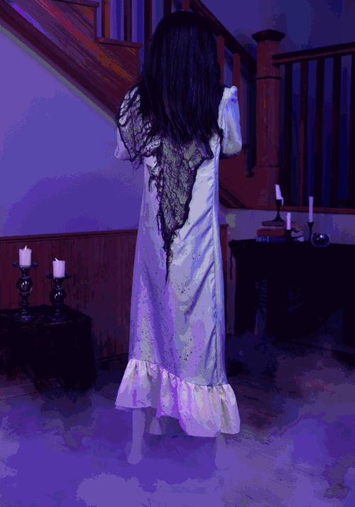 Animatronique d'Halloween Emily Exorcisme de 5,5 pieds