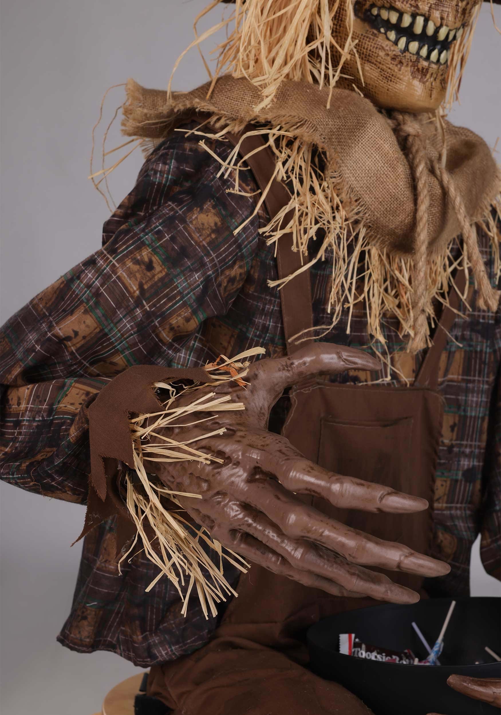 4,8 pieds Scully le poupée effrayante assise pour Halloween