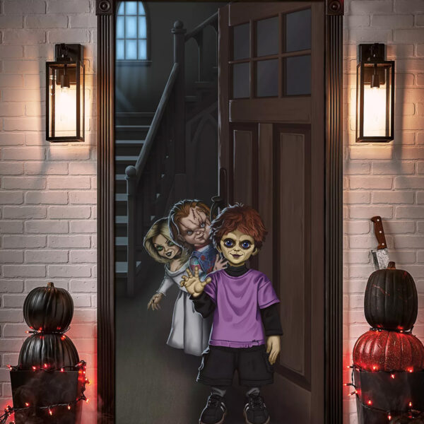 Chucky Family Door Cover (Spirit Halloween)