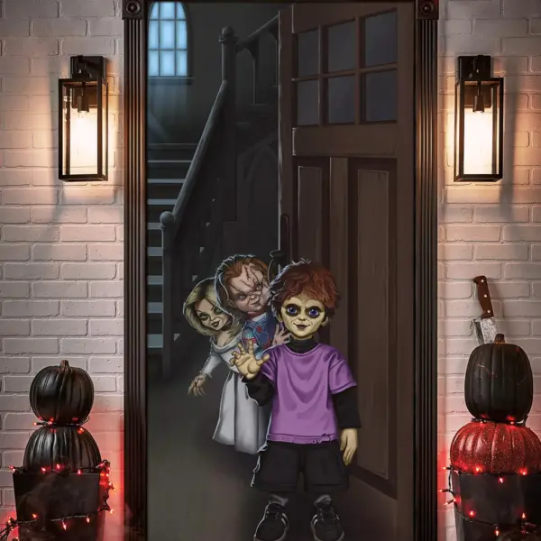 Chucky Familien-Türbezug (Spirit Halloween)