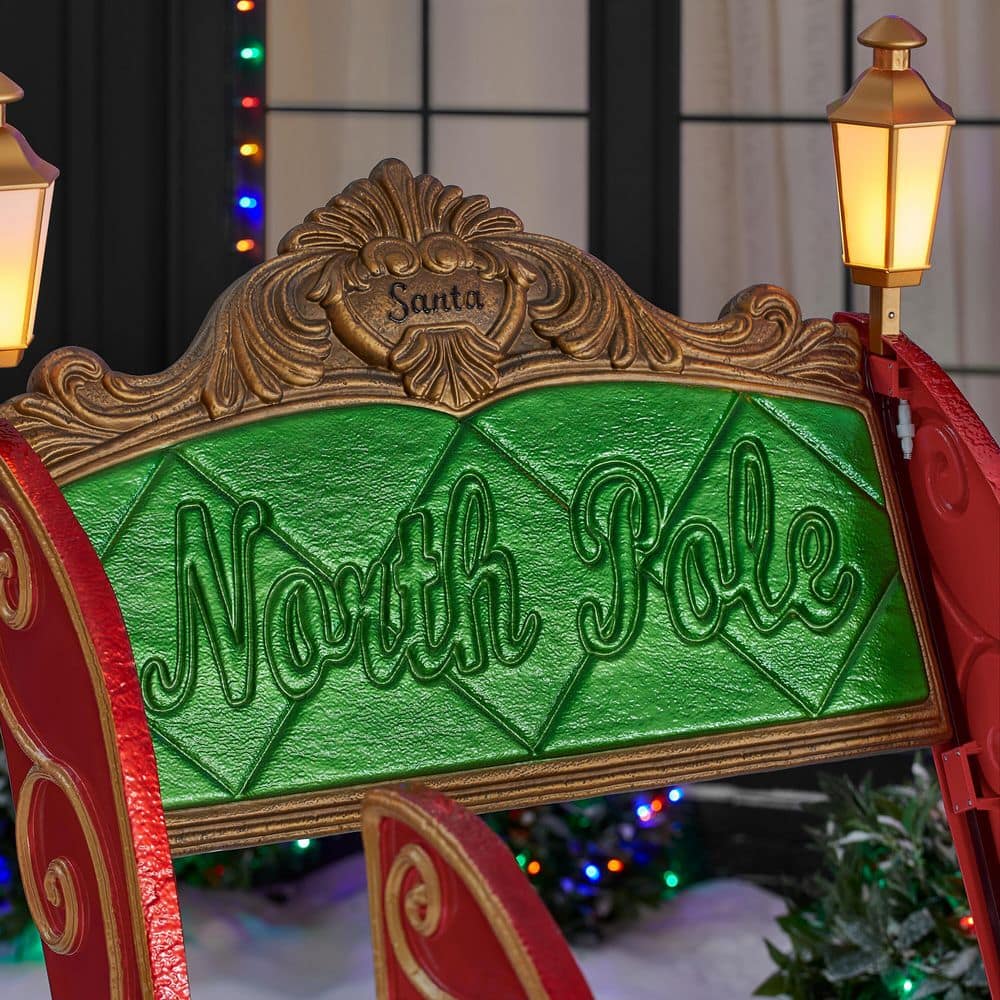 8ft Giant Santa's Sleigh Prop (Indoor / Outdoor)
